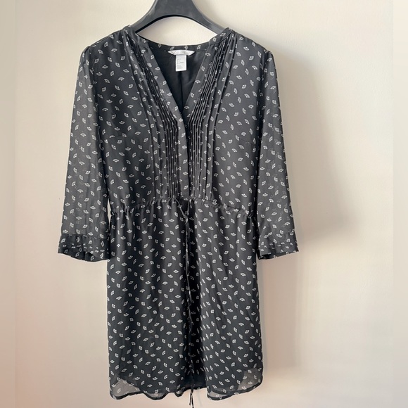 H&M black dress - Picture 1 of 3